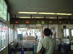 川間駅